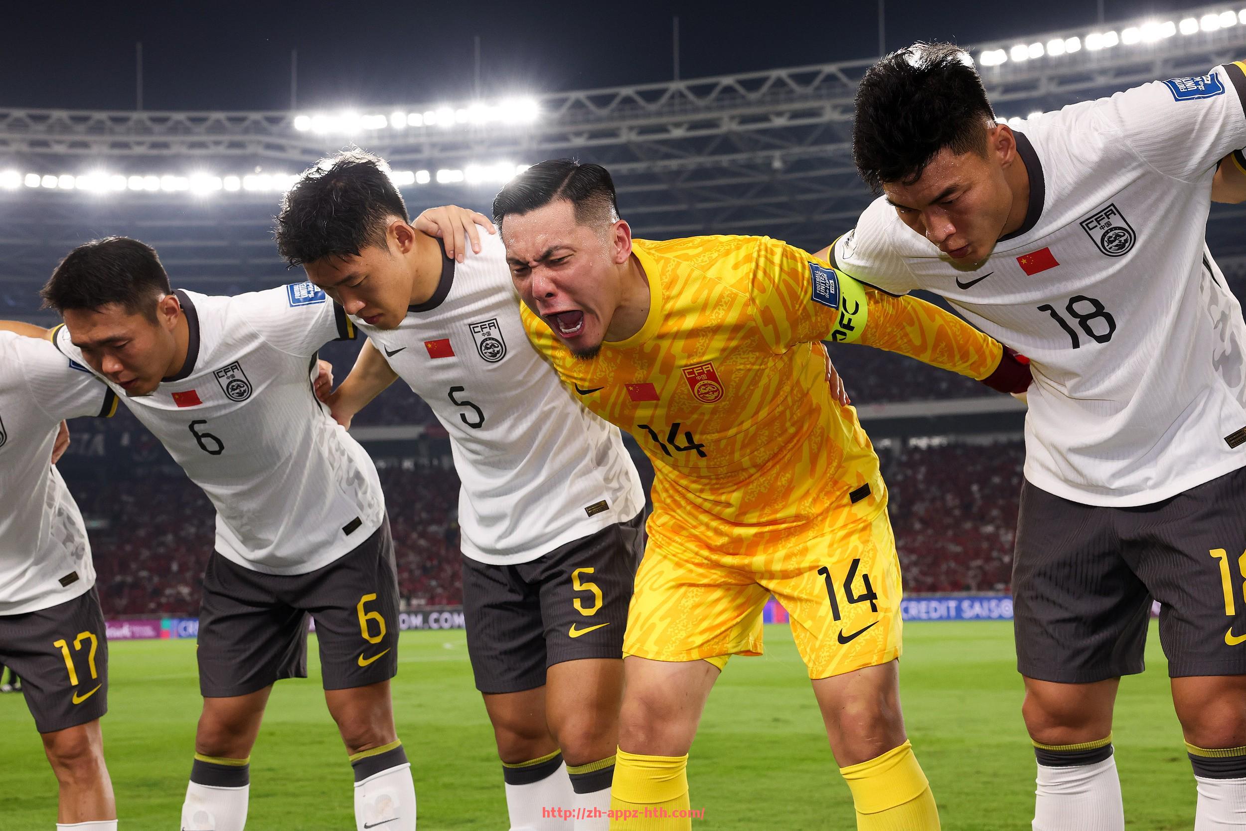 华体会hth官方网站下载-西甲联赛的原声配乐与广播解说